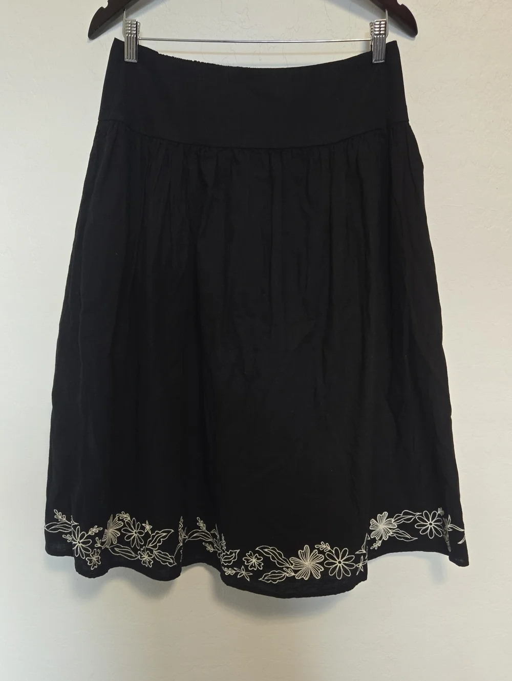 Treasure & Bond Embroidered Hem Cotton Midi Skirt Black A-Line Casual Sze M NWOT